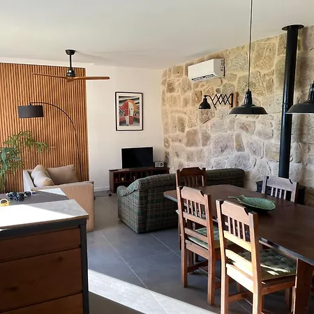 Cozy House River - Caminha